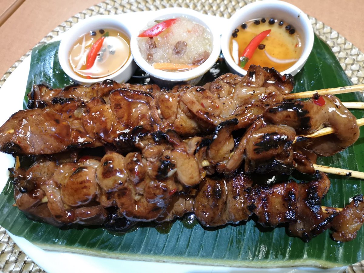 andrewcoppolino's tweet image. In 2013, cauliflower was a hot trend, and there was little (no?) Filipino food to be had in WR. It&apos;s much different now. @CBCKW891 at 10 years old, re. the food scene. @craignorriscbc and I look back. #TheMorningEdition 7:40 a.m. Friday.