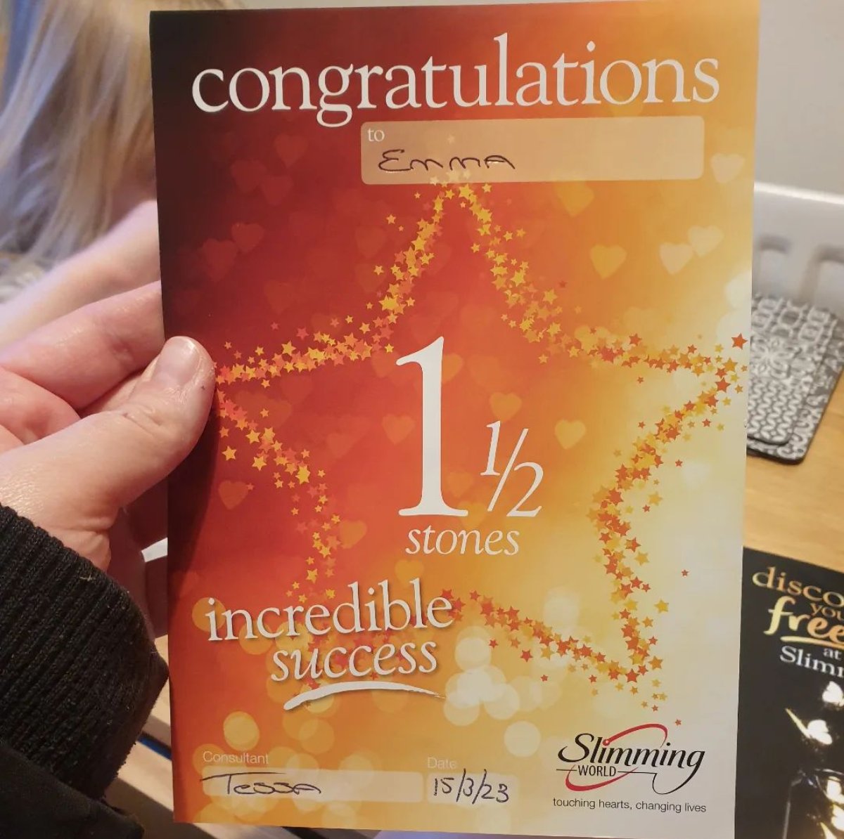 EmmaCalloway1's tweet photo. I posted this on my Instagram 2 weeks ago, I've lost another 2 and a half lbs since then, I'm super proud of myself for looking this much in 13 weeks, I've got a while to go yet but I will get to my target weight 💜 https://t.co/I4246Xv08l