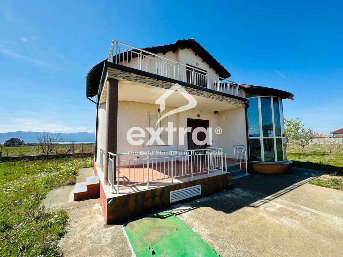 extra_realty's tweet photo. 🏡منزل خاص للبيع ، 2 طوابق ، 3 + 1 يطل على بحيرة شكودرا

 📐 المساحة الإجمالية 1700 م²
 📐 مساحة الارض 279.3 م 2
 📐 المساحة البناء 91.3 م 2

 📍 في مدينة شكودرا بالبانيا 🇦🇱

 🛏 3 غرف نوم
 🛋 1 غرفة جلوس
 🍽 1 مطبخ
 🛁 2 دورات مياه
 🌅 1 شرفة

 السعر € 130،000

00355674889054 https://t.co/6JpRfmPBsF