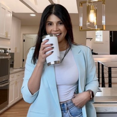 mawiiaaaa's tweet photo. Hi, let me help you buy a house 🫶🏼 https://t.co/LkGImBYIp3