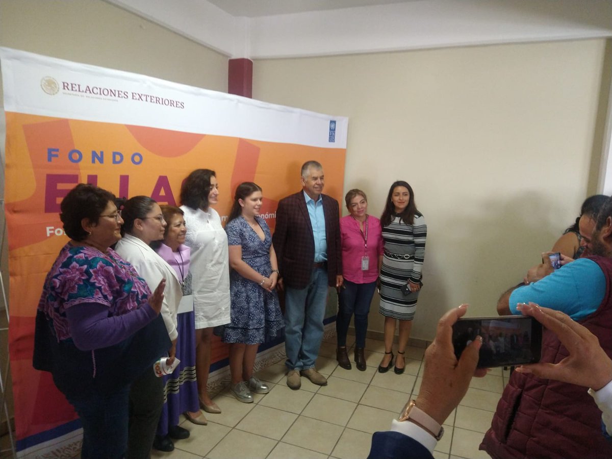 PNUD_Mexico's tweet photo. Inauguran @PNUD_Mexico y @SRE_mx las Jornadas locales de capacitación del #FondoEllas en Acolman, Estado de México. 

Estas acciones fortalecerán las capacidades de mujeres emprendedoras para impulsar sus proyectos productivos. https://t.co/Jksneg5s72
