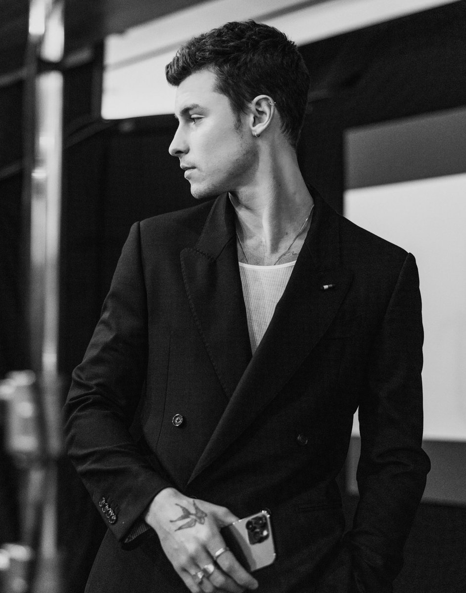ShawnAccess's tweet photo. Thank you to the best fans for being so incredible both online &amp; in person for the launch of #TommyXShawn. So good to be together again ❤️ We missed you. @shawnmendes @tommyhilfiger #ClassicsReborn #TommyHilfiger https://t.co/DbEI4NoqgD