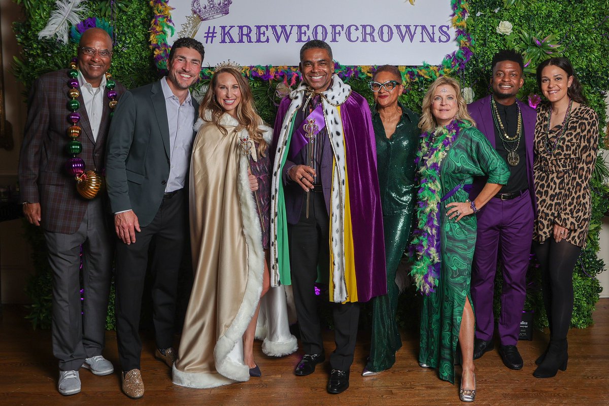 Betsy Mack tweet media