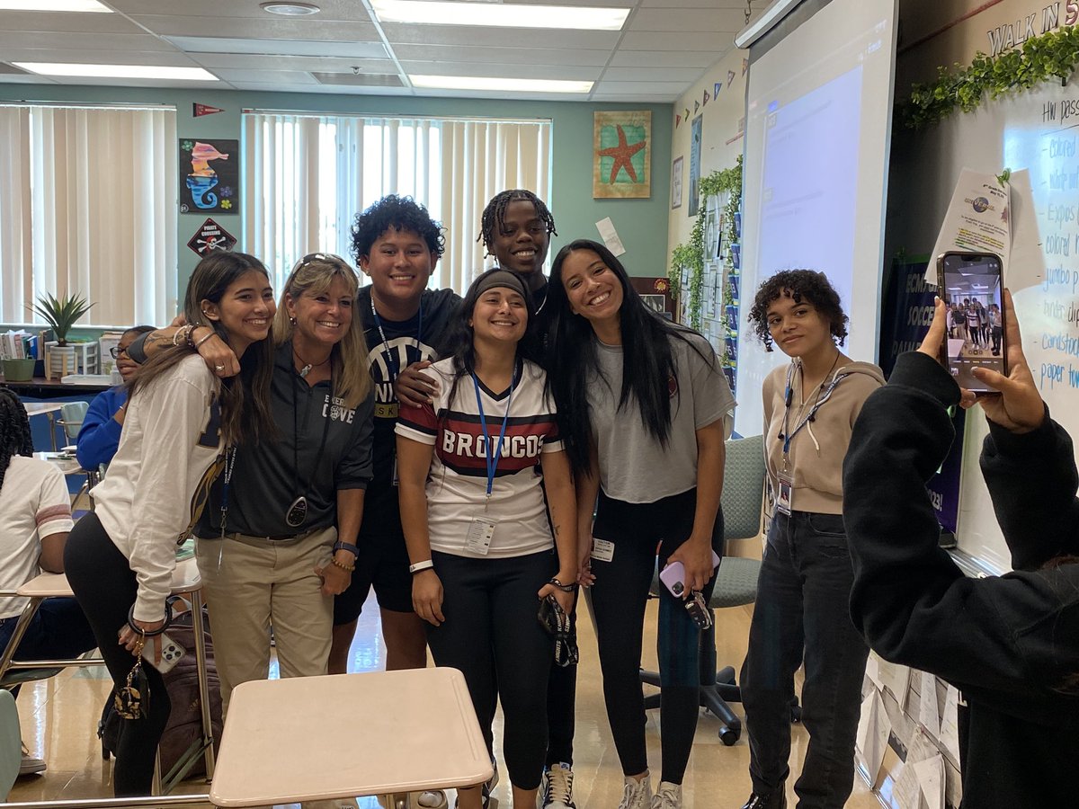 AVID BRONCOS tweet media