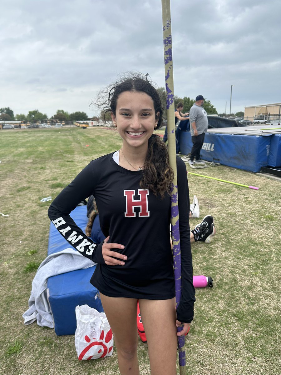 Katie Neal wins JV Pole Vault with PR of 10’@ the Naaman Forest Relays! #ladyhawks #rockwallisd #WTD2023