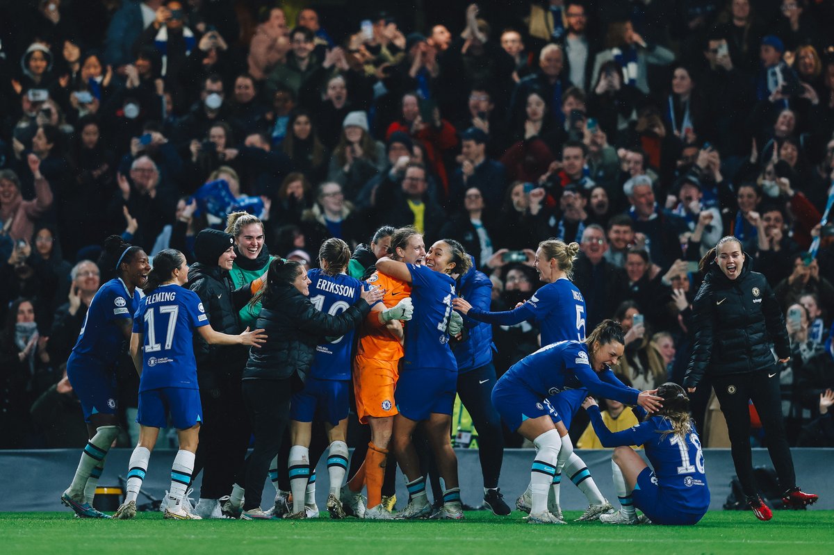 ChelseaFCW's tweet photo. Our football club. https://t.co/dpOrxBPlh4