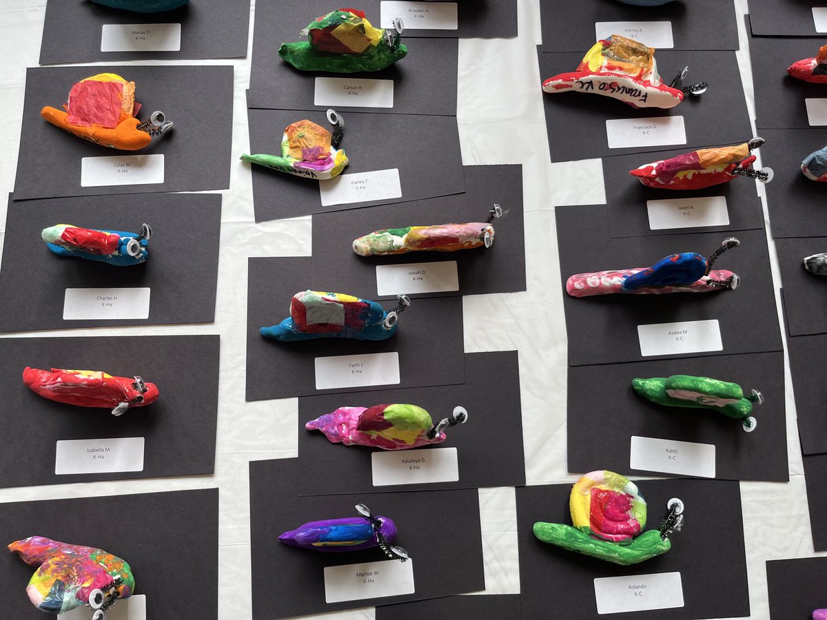 stepharillo's tweet image. Awesome Art Show happening now ⁦@CFELISD⁩! A special shout out to ⁦@Foundation4LISD⁩ for the ability to have the Glow Gallery, very cool! Great job ⁦@MrsAllensART⁩ and Clear Fork staff! #UnlockingPotential