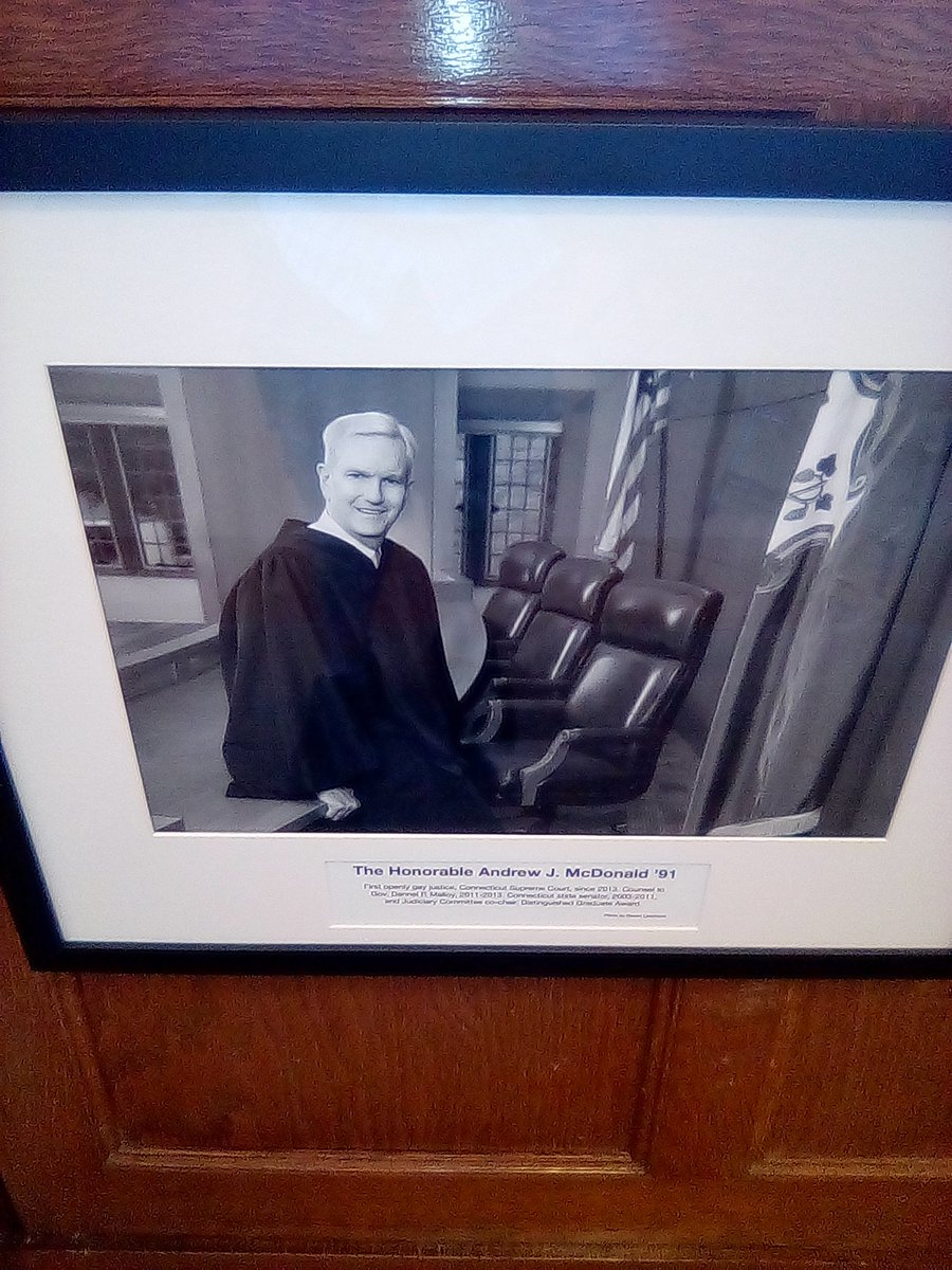 jayoung3292's tweet photo. @UConnLawAlumni include U.S Senator @ChrisMurphyCT, @TedKennedyJR #ConnecticutSupremeCourt justice #AndrewMcDonald and #CTStateSenate #President #MartinLooney I can't wait to be part of this prestigious group! #GoHuskies @UConnLaw https://t.co/gGZ0hnrniE