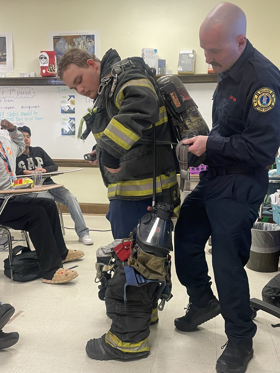 @WichitaFireDept Captain Hauschild came out to East High School today to speak about fire careers to our intro to law and public safety students. #wpsproud #collegeandcareerready @MrsBlueAce @WichitaUSD259