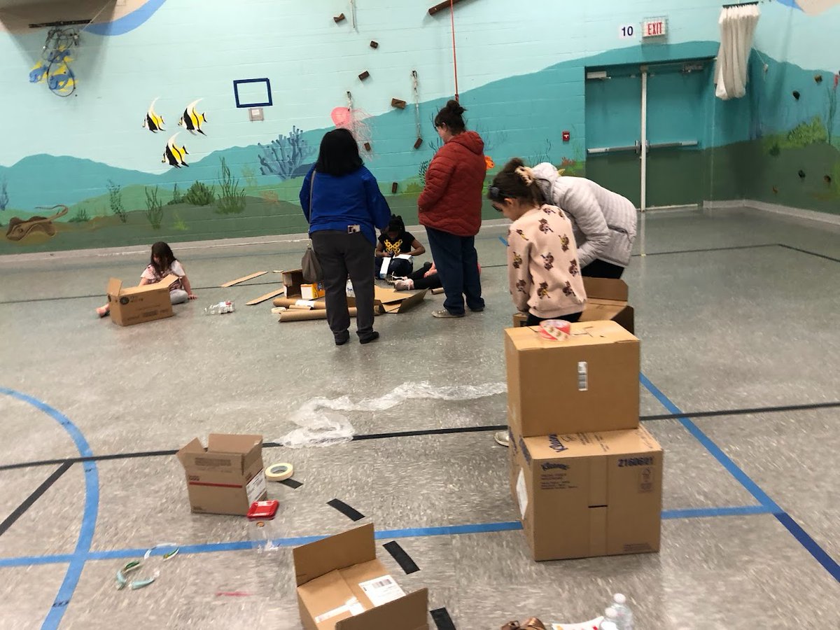 WoParkSharks's tweet image. As part of our EL &amp;amp; Math Title Night- we invited our students to compete in our #CardboardChallenge to see what amazing creation they could construct! 📦🚧🦈