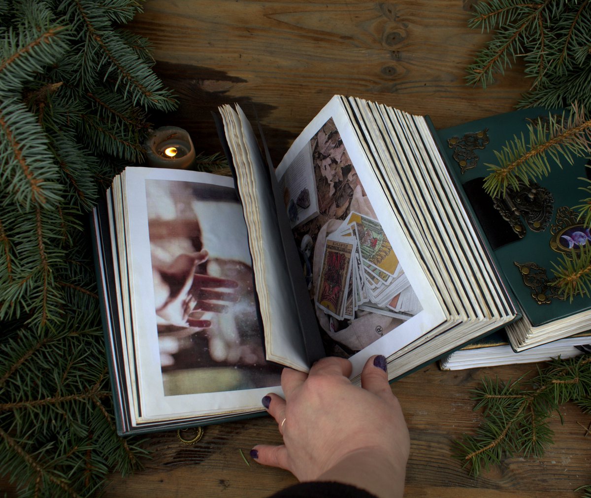 MemoryKeeper9's tweet image. Witches book of shadows
Charming and mysterious book of mysteries in a genuine leather cover
 etsy.me/3TZow4M 
#memorykeeping #modernmemorykeeping #documentyourdays #travelersnotebook #papercraft #papercrafting #journal #tellyourstory #aliedwardsdesigninc #craftthestory