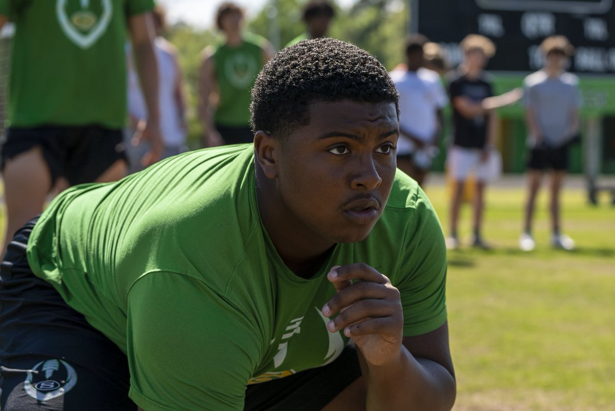 SummervilleFB's tweet photo. #GoBigGreen https://t.co/KZ5niui8nU