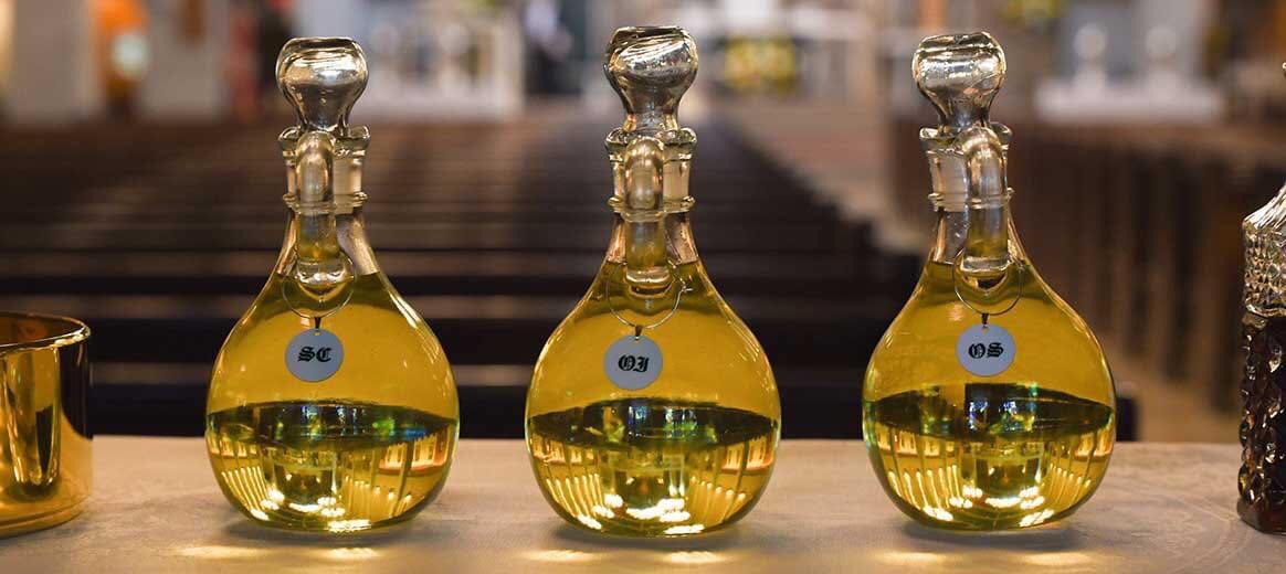 Chrism Mass

Bishop John invites the priests and people of the Diocese to celebrate the Chrism Mass with him on Wednesday 5th April 2023 at 7pm in St Mirin’s Cathedral. This celebration is a great opportunity for us to celebrate and express our faith together.

All Welcome!