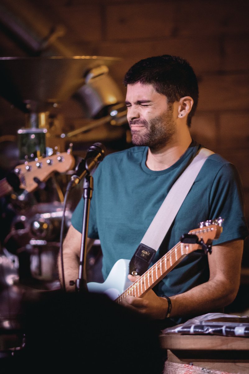 · P I O · tweet media