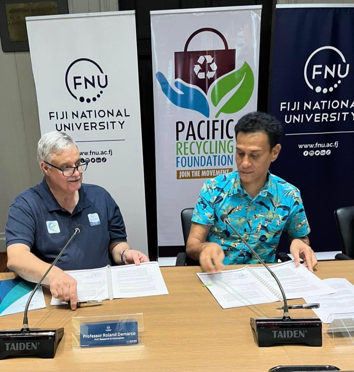 PRF_FOUNDATION's tweet photo. The Fiji National University (FNU) formalised a partnership with Waste Recyclers Fiji Limited and Pacific Recycling Foundation to implement the I-Recycle Hub to complement the University’s recycling initiatives.
#sharethecommitment
#jointhemovement https://t.co/N5oZB61ij7