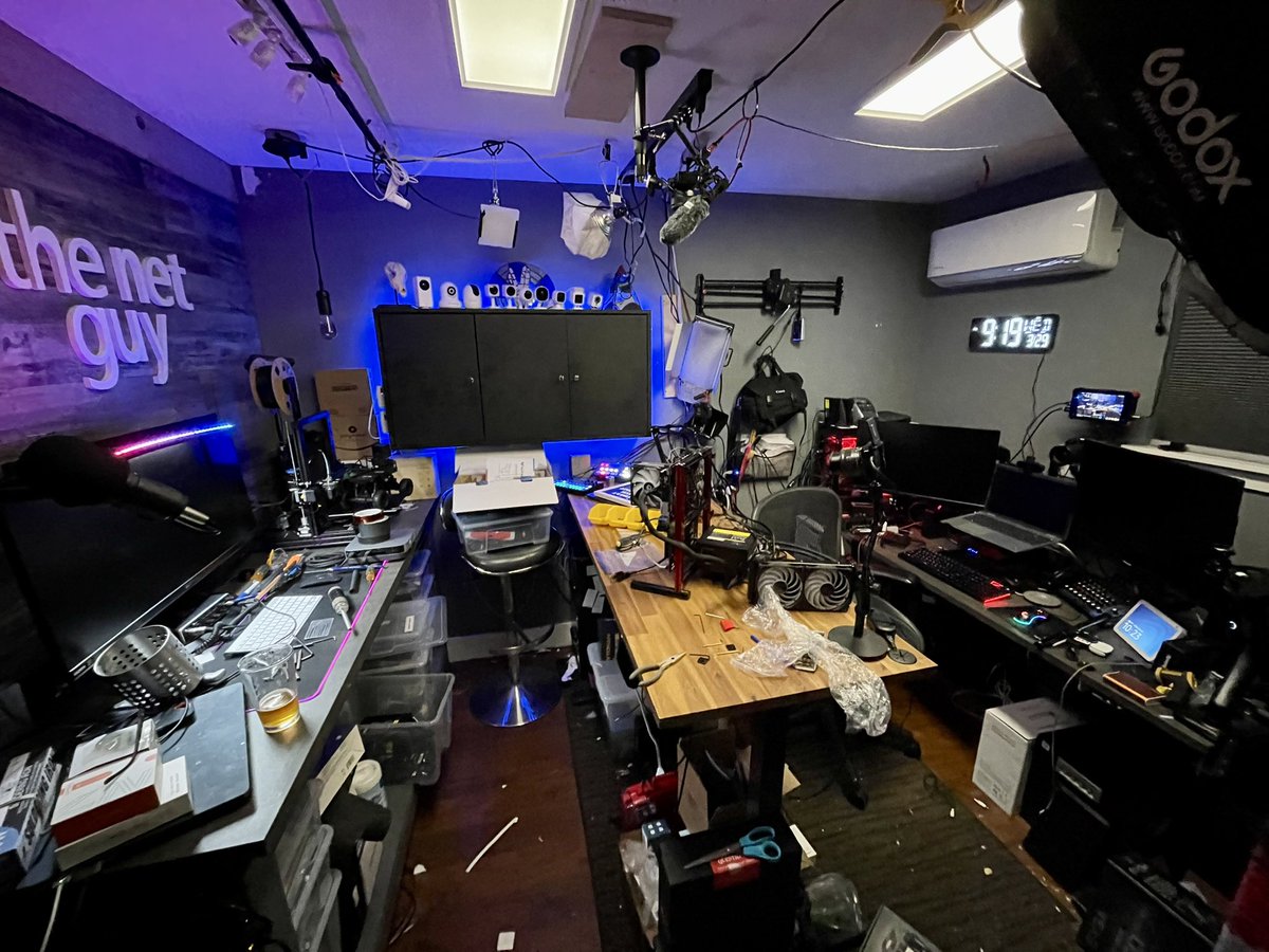 TheNetGuyDotCom's tweet photo. I was going for an @EposVox βbusy mad scientist labβ look and it ended up just looking like a tech hoarder lives here. π€¦ββοΈ #fail #clutter #toomanyprojects https://t.co/3nNAARwl5k