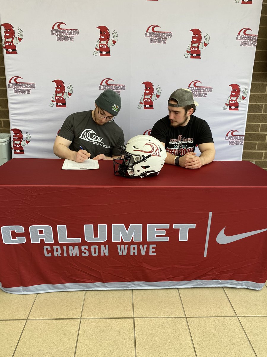 CoachJayNovak's tweet photo. Welcome to the Wave Football Family Paul! #MakingWaves #RPE #ComeGrowWithUs https://t.co/dPAKsQibFr