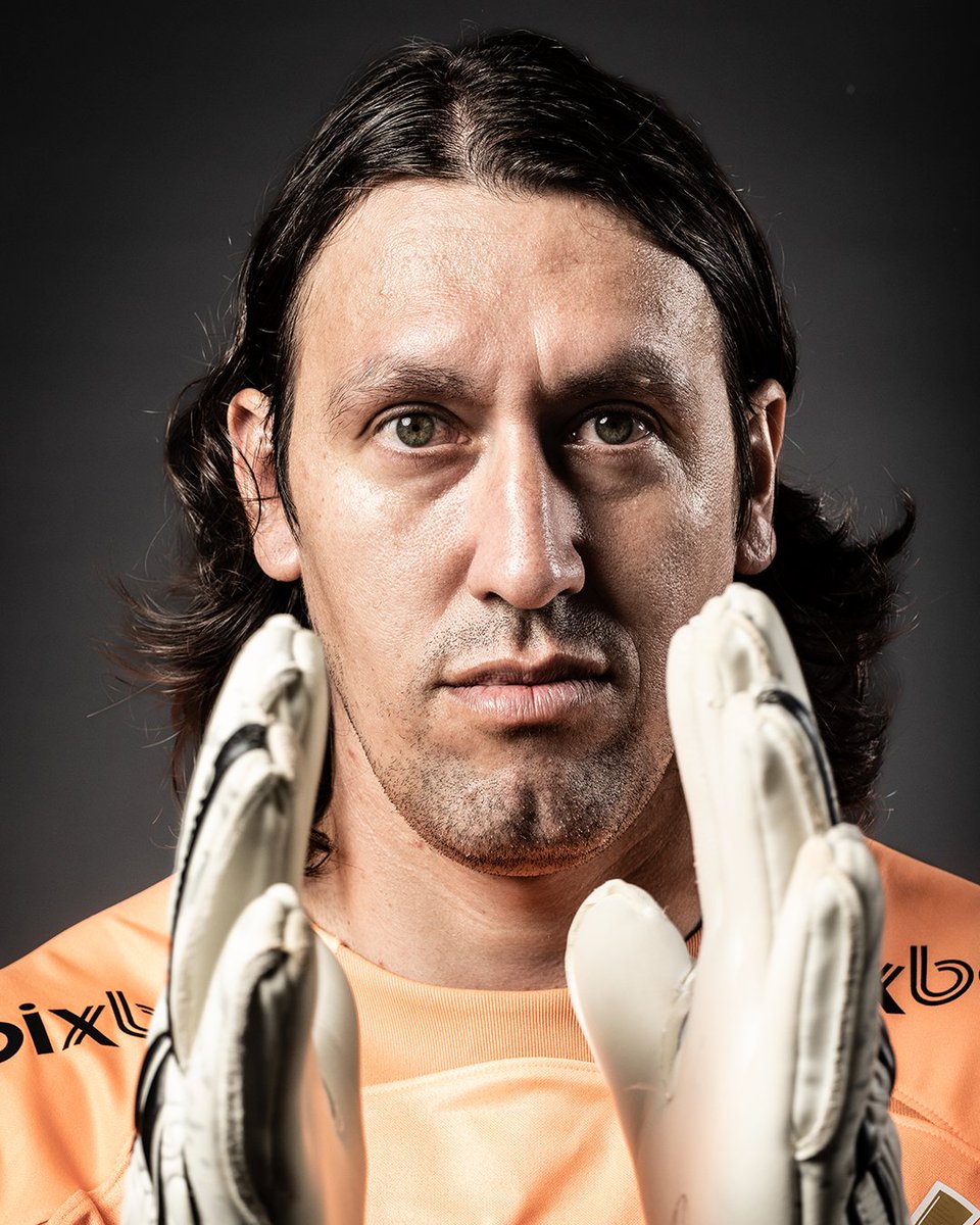 LibertadoresBR's tweet photo. ⭐️🧤 Cássio, o Gigante em busca de uma nova história de @GloriaEterna!

🖤🤍 @Corinthians 

🔜 CONMEBOL #Libertadores 2023 https://t.co/wxLNLokL2b