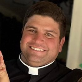 Cura Juan Andrés Verde tweet media