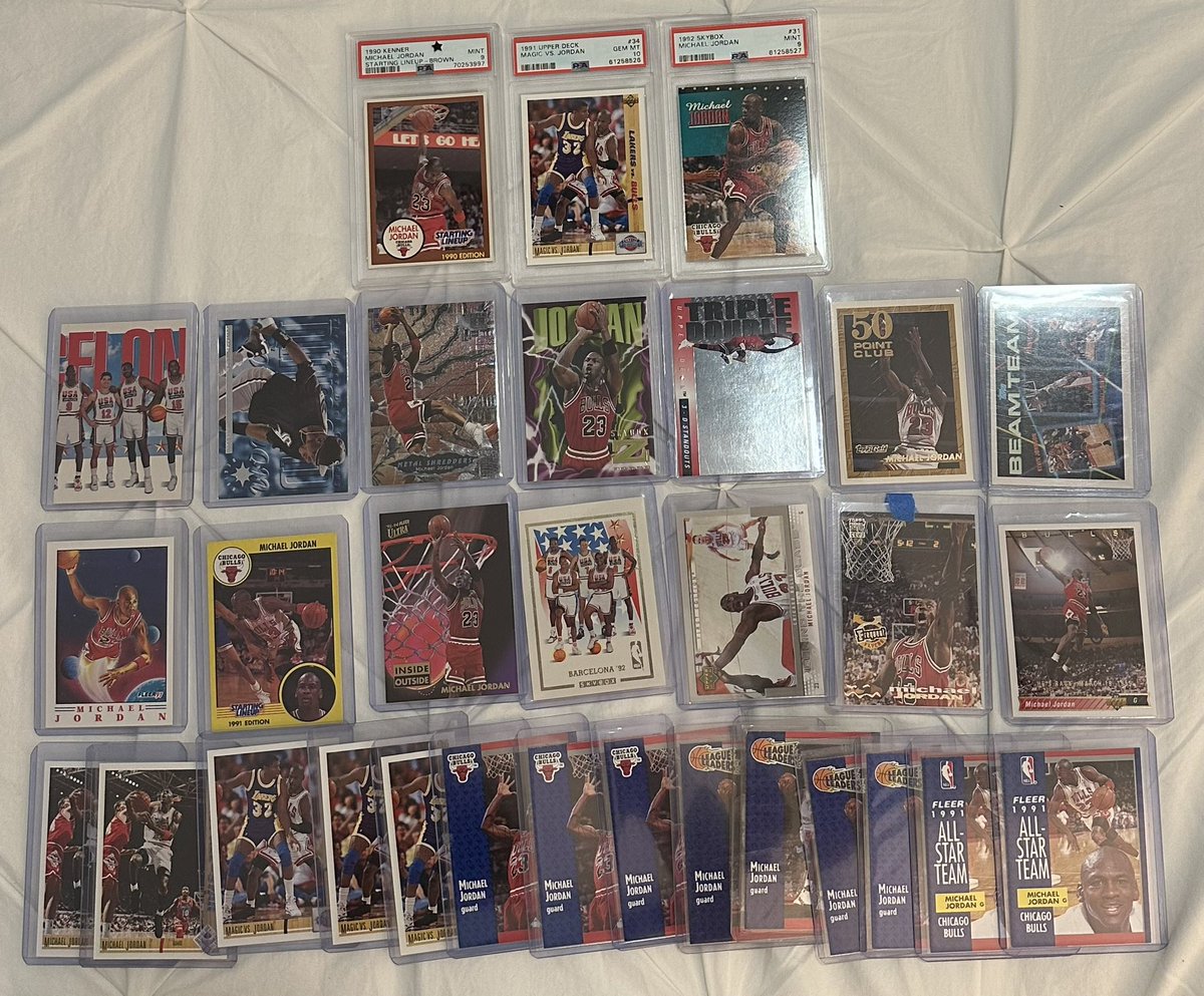 mikerizz33's tweet image. 🚨🔥🐐Michale Jordan sale at 8:30 est, tonight! One Retweeter of this will win one card from the bottom row of their choice! Don’t miss the deals in one hour!🐐🔥🚨 @ILOVECOLLECTIN1 @sports_sell @CardboardEchoes @HobbyRetweet_
