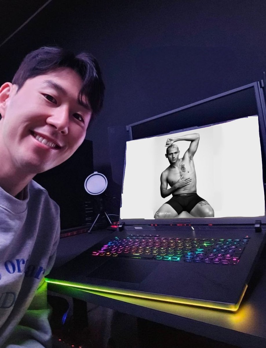 𝙇𝙚𝙡𝙚 ‘ 🦭 (@leleswys) on Twitter photo 