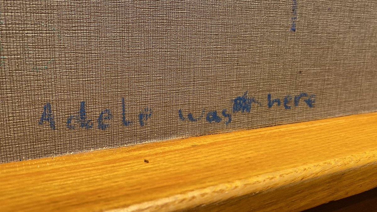 annika_hegrenes's tweet photo. spotted at my local @Applebees https://t.co/i1WoTst8Qz