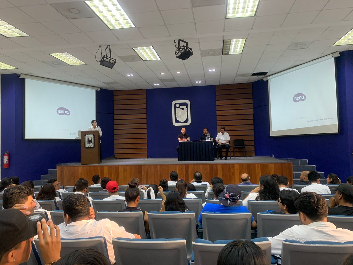 #Educación #Investigación #PropiedadIntelectual inicia la Conferencia sobre #PropiedadIntelectual el MC <a href="/Hugo_Alday/">Hugo Alday Nieto</a> para la <a href="/ComunidadTecNM/">ComunidadTecNM</a> <a href="/TecNM_MX/">TecNM</a> Campus <a href="/TecNM_Cancun/">@TecNM_Cancun</a> organizado por los alumnos de la materia #ConsultoríaEmpresarial presente <a href="/enriqueoyromero/">Enrique Oy Romero</a> <a href="/egreteccancun/">Fundación de Egresados y Amigos del TecNM</a>