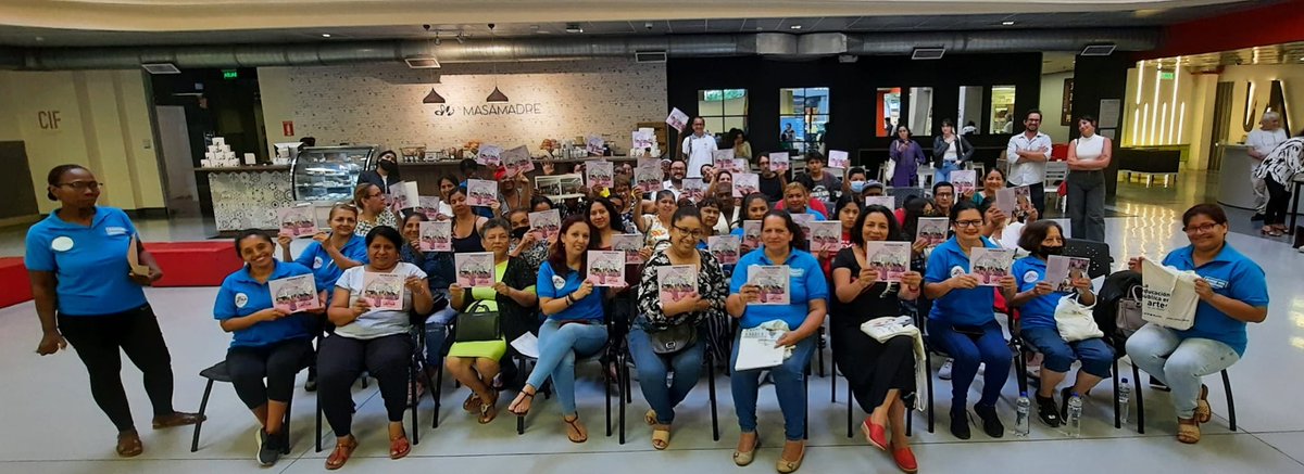 prensaceosl's tweet photo. La historia de los sindicatos es la historia de su militancia, la #UNTHA forja su vida en la lucha cotidiana por el reconocimiento y valoración social del trabajo remunerado del hogar.
Valoramos el trabajo del equipo de Universidad de las Artes. https://t.co/BN5elyRYzD