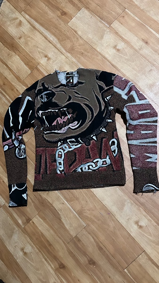 KaliRehab's tweet photo. 1st tapestry i made, 1/1 Top Dawg 🩸 https://t.co/h20RJjI7ks