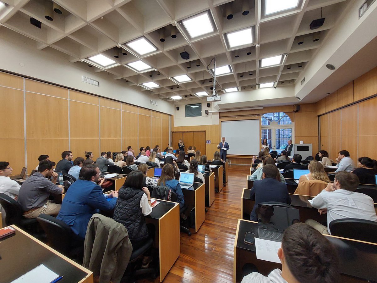 Carlos M. González Guerra (@charlskrieg) on Twitter photo Nuevo inicio de la Maestría en Derecho penal de <a href="/AustralDerecho/">Austral Derecho</a> Muchas gracias a esta nueva cohorte por confiarnos su formación de posgrado y mi especial reconocimiento a <a href="/Majotamagno/">Majo Tamagno</a> y <a href="/CarolaBottini/">Carola Bottini</a> Es un placer trabajar con ustedes!!! Nuevo inicio de la Maestría en Derecho penal de <a href="/AustralDerecho/">Austral Derecho</a> Muchas gracias a esta nueva cohorte por confiarnos su formación de posgrado y mi especial reconocimiento a <a href="/Majotamagno/">Majo Tamagno</a> y <a href="/CarolaBottini/">Carola Bottini</a> Es un placer trabajar con ustedes!!!