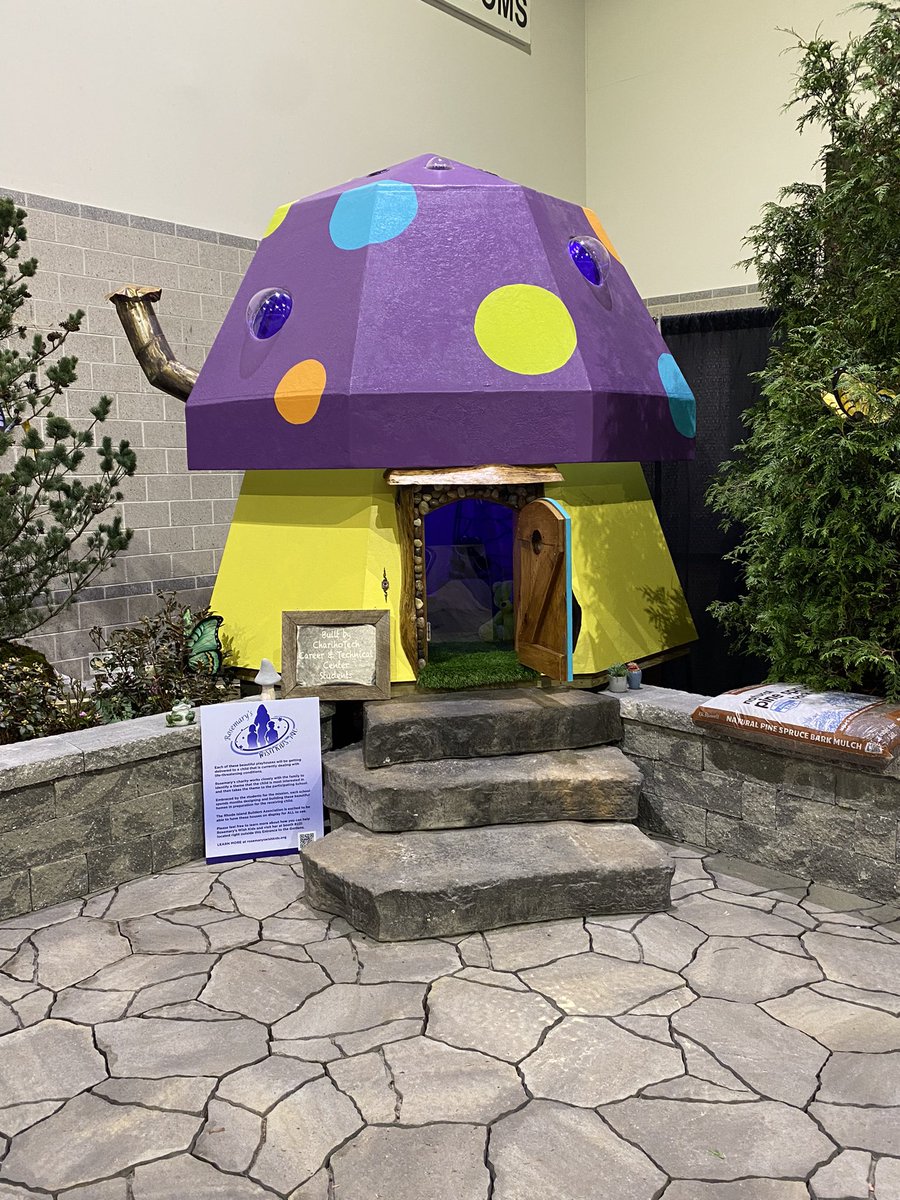 Great morning at RI Home Show featuring CTE students amazing craftsmanship &amp; landscaping!  Impressive &amp; magical! <a href="/RIDeptEd/">Rhode Island Department of Education (RIDE)</a>