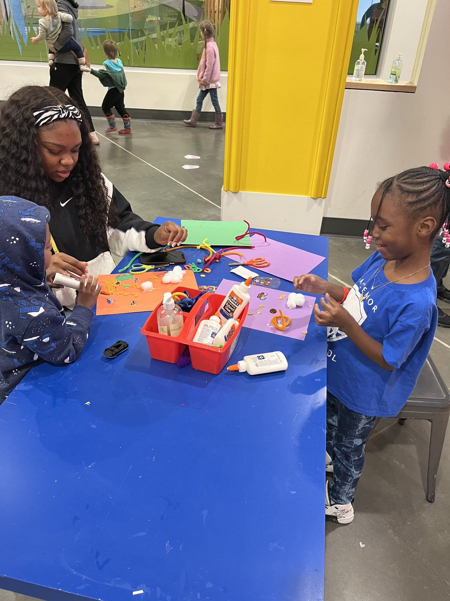 Amber Anderson tweet media