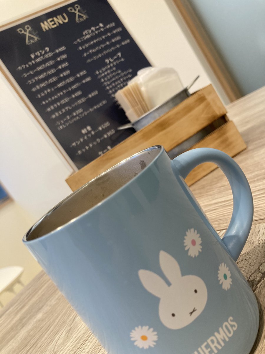 cafesalon_jam's tweet photo. おはようございます😄JAMです🤭今日でオープンから１年がたちました。ここまで来れたのも、皆様のおかげです。本当にありがとうございます。室蘭の力に少しでもなりたくて、リハビリを少しでも広めたくて始めたお店です。これからも頑張っていきます(o^^o)今後ともよろしくお願いします。 https://t.co/NbMfDEMOwO