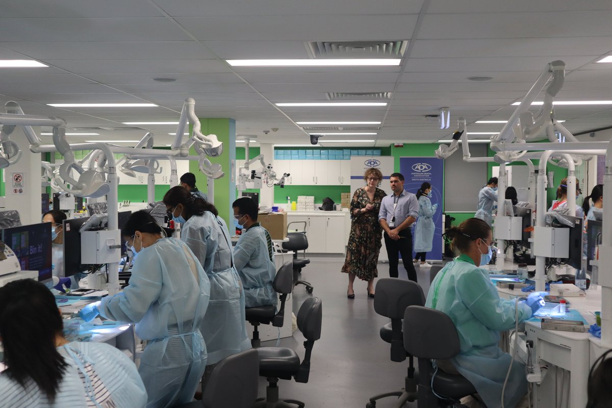 ADASouthAus's tweet photo. 22 people learnt about the latest advancements in Endodontics at the @UniofAdelaide SIM Clinic.
The workshop was presented by Dr Erika Vinczer who shared practical tips with practitioners. 

@EnvistaCorp
@austbrokerstce
@HoodSweeney 
@MaximaGroupInc https://t.co/UrBkEVDhbL
