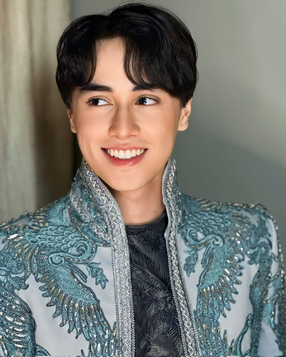 KevzxMayward's tweet photo. yesterday looks of Edward barber at Star Magical Prom 2023 https://t.co/mIA7Q5TCDH