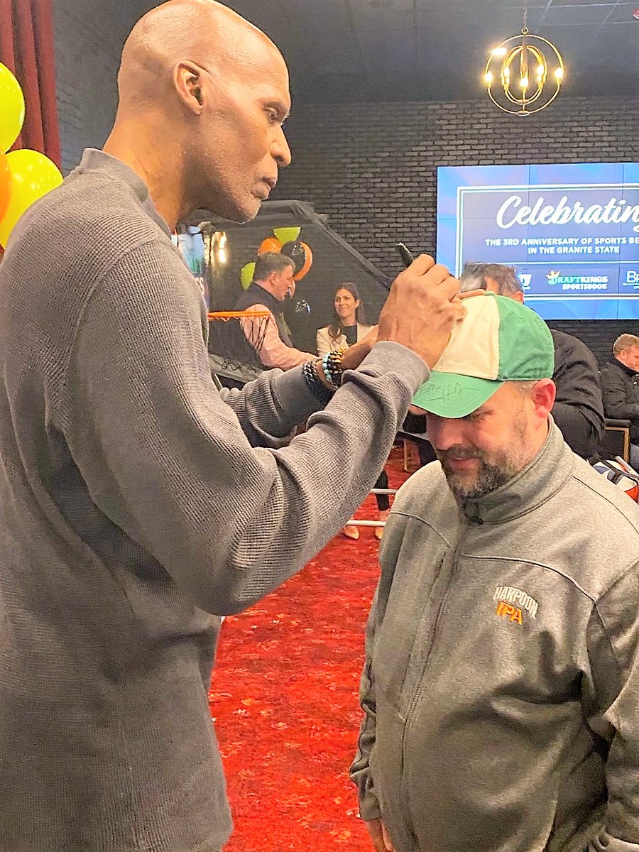 A few of my photos from tonight's @celtics' Robert Parish appearance at @TheBrookCasino. Great job by @MikeMutnansky who served as the emcee at event to celebrate @DKSportsbook 3-year anniversary in NH. Story will be online this weekend at @seacoastonline