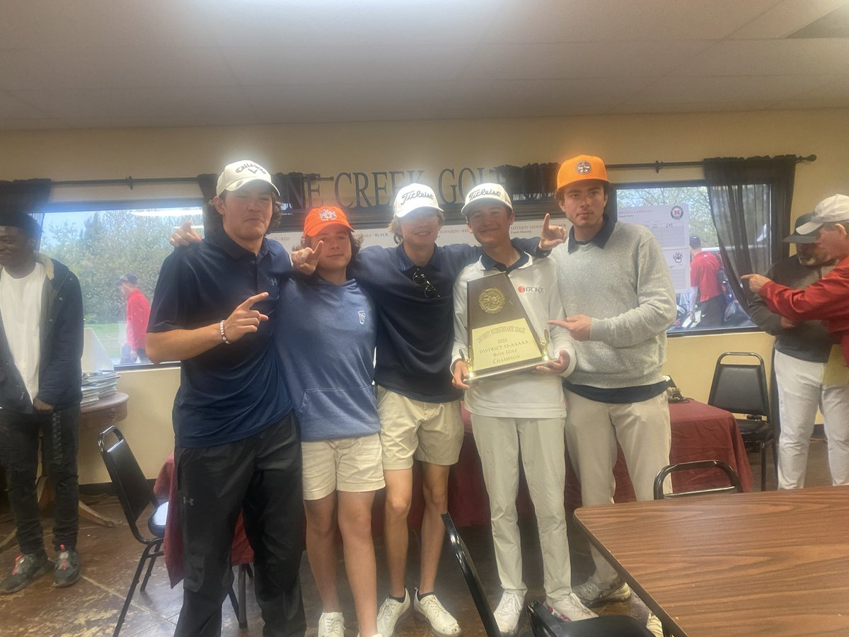Congratulations to our @mckinneynorthhs boys golf team on winning the District 13-5A championship!!!