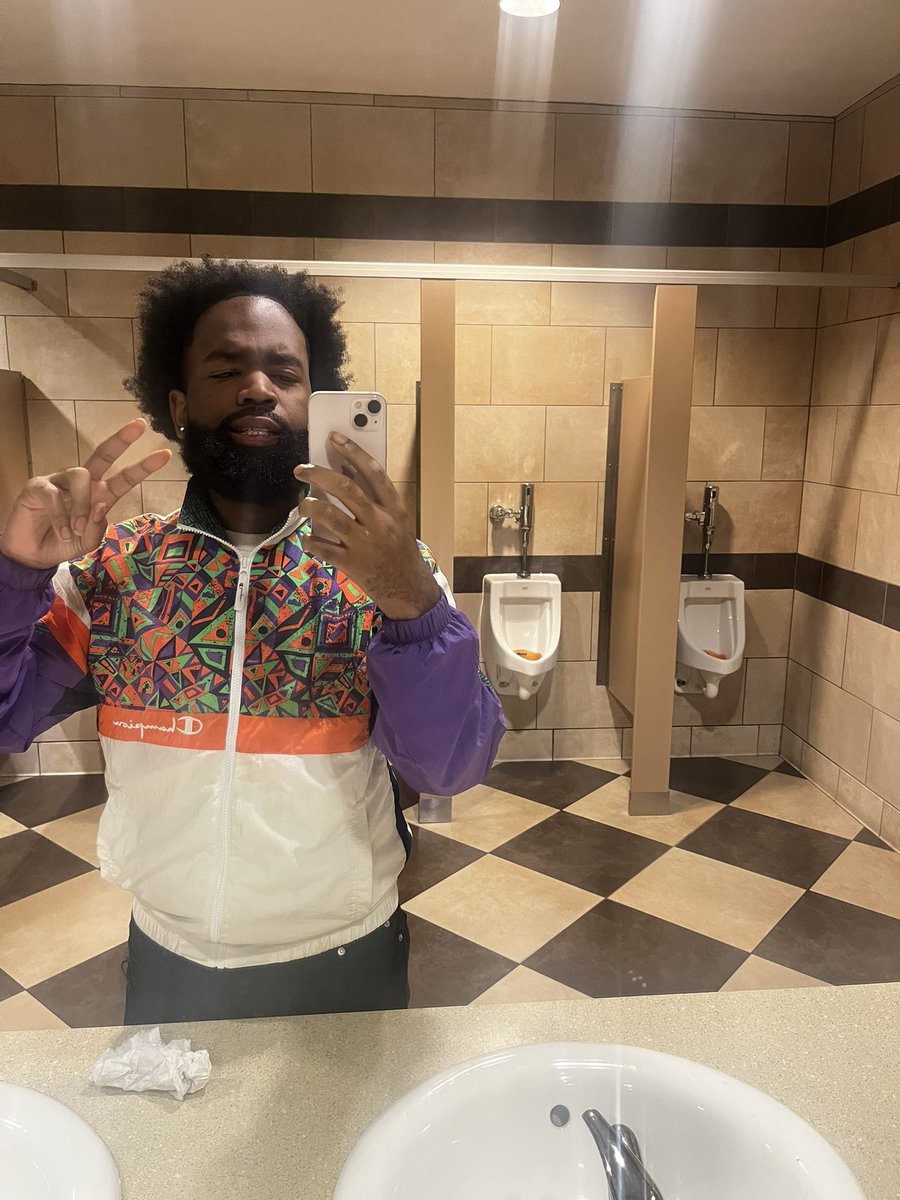 TrillReligon's tweet photo. Jaded 🤡 https://t.co/gfrWjmDy0J