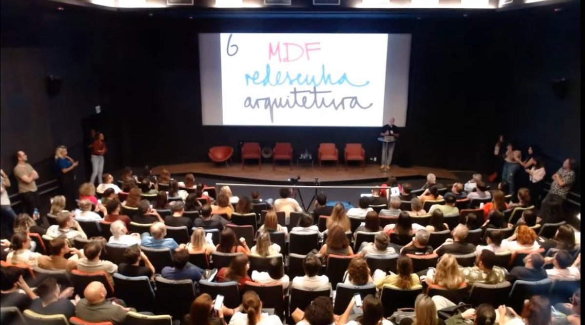 no <a href="/porto_digital/">Porto Digital</a>, rolou hoje o #MANIFESTO para o #MARKETING do #FUTURO  [link bit.ly/mdf-lefil-tds].

o marketing do futuro é DE e EM plataformas, PARA ecossistemas e comunidades, depende de PROPÓSITO e NARRATIVAS, demanda E desenha a #ESTRATÉGIA dos negócios.

é uma RUPTURA.