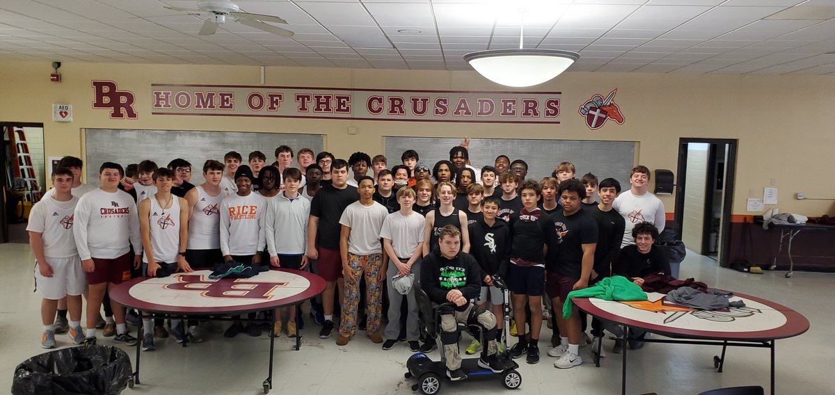 CrusaderTF_XC's tweet photo. 🛡⚔️Crusader Duel was a success! Team Heilmann, Walsh &amp; Worthington⚪️ prevail 66-58. Thanks to all the parents for coming out. Caston, Murzyn (ran 200m😯) &amp; Moonan win the Big Man Relay! https://t.co/AUAGJdUcjQ