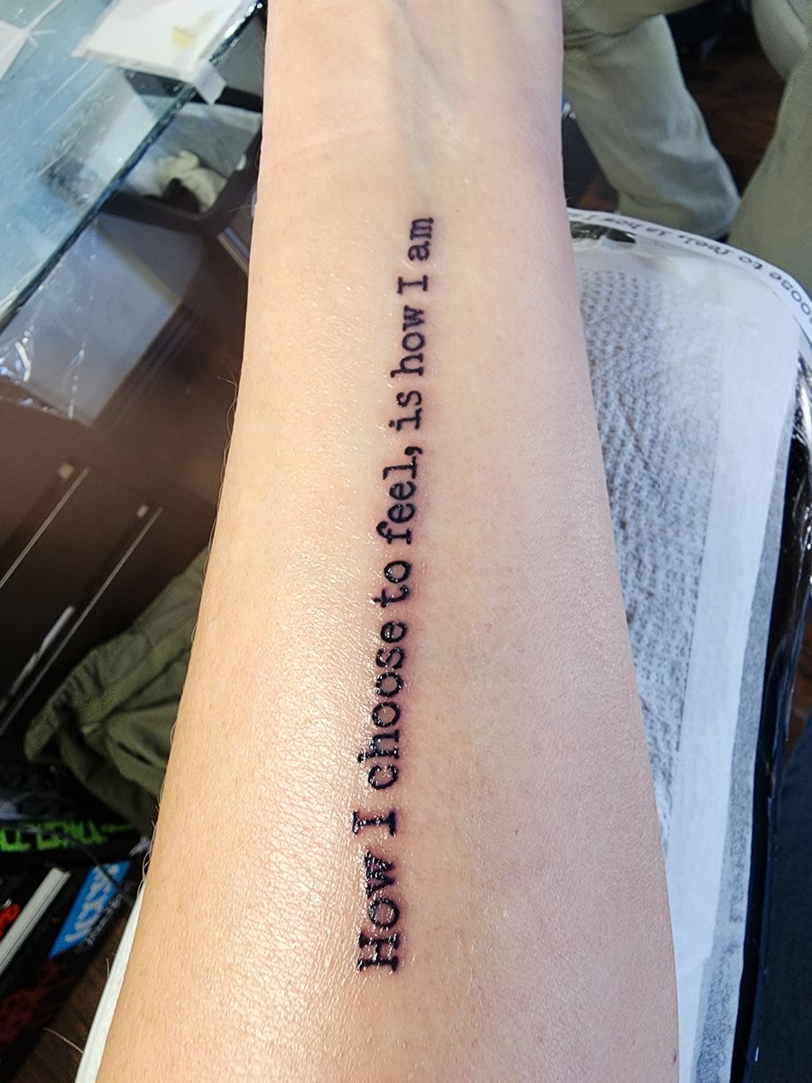Valerina69's tweet photo. @PearlJam @MikeMcCreadyPJ @eddievedder I was a tattoo virgin until yesterday! Thanks for the inspiration! #InsideJob https://t.co/w7E4NGH7kr