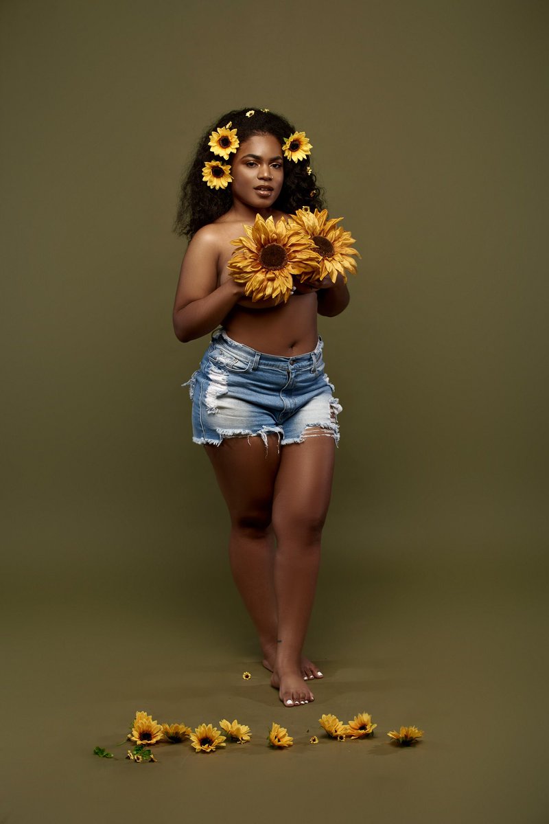 Thee Barefaced Beauty ✨ tweet media