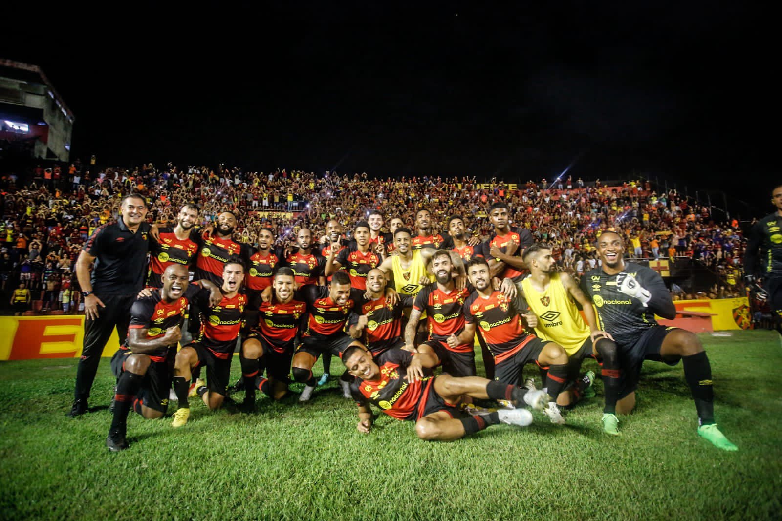 Sport Club do Recife on X: Ganhamos, seu Sidney! 🖤 Obrigado por ser Sport  e encantar gerações ao seu redor. Bom descanso e nossos sentimentos a toda  a família. / X