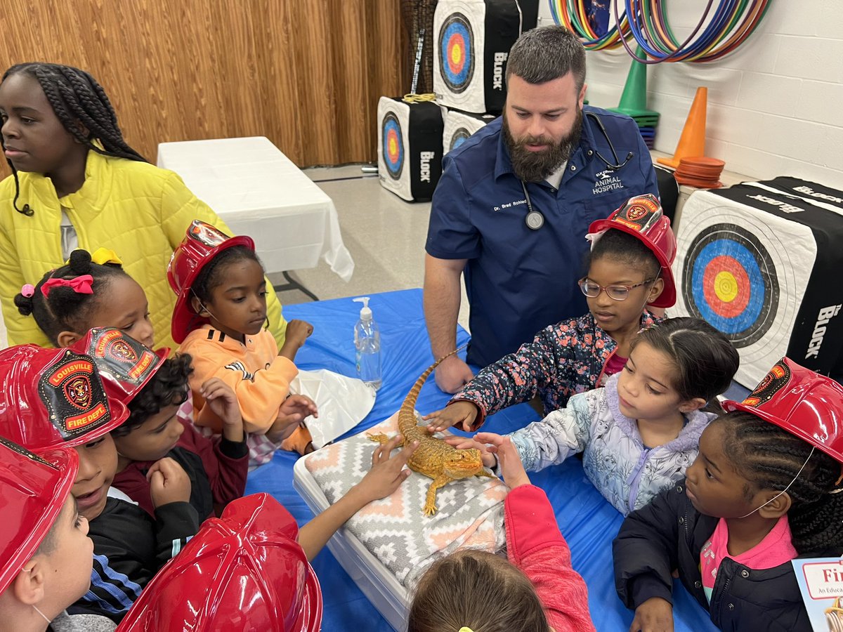 Sanders Elementary tweet media