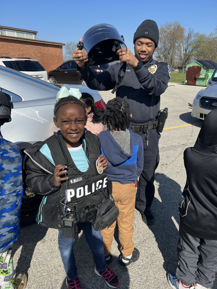 Sanders Elementary tweet media