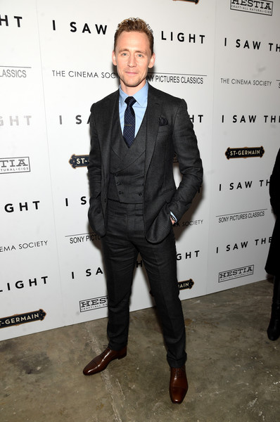 THiddlestonMx's tweet photo. Tom Hiddleston en la proyección de I Saw The Light para Cinema Society en NY. Marzo 25, 2016
#HaceSieteAños #ISTL
Vía HiddlesFashion 3 https://t.co/vCOAdnGXqw