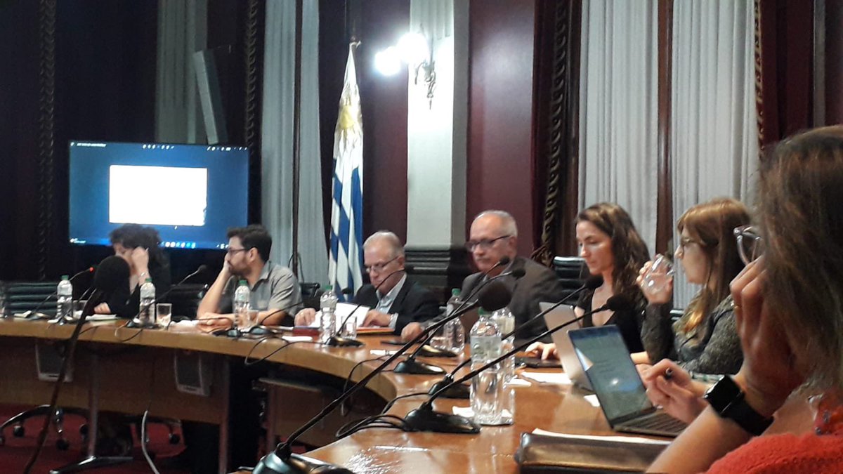 medicinalegal's tweet photo. Seminario de cierre del proyecto de extensión y DDHH sobre la muerte en el sistema penitenciario.
Ana Vigna, Natalia Bazán y Malbina Revetria presentaron los resultados.
Santiago Sosa, Luis Mendoza, Juan González Rossi y Paula Barquet fueron los comentaristas.
Agr https://t.co/PfYkIPR1ew