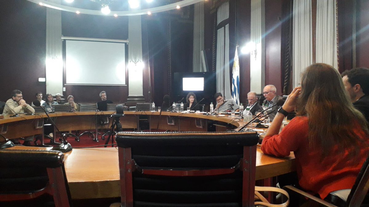 medicinalegal's tweet photo. Seminario de cierre del proyecto de extensión y DDHH sobre la muerte en el sistema penitenciario.
Ana Vigna, Natalia Bazán y Malbina Revetria presentaron los resultados.
Santiago Sosa, Luis Mendoza, Juan González Rossi y Paula Barquet fueron los comentaristas.
Agr https://t.co/PfYkIPR1ew
