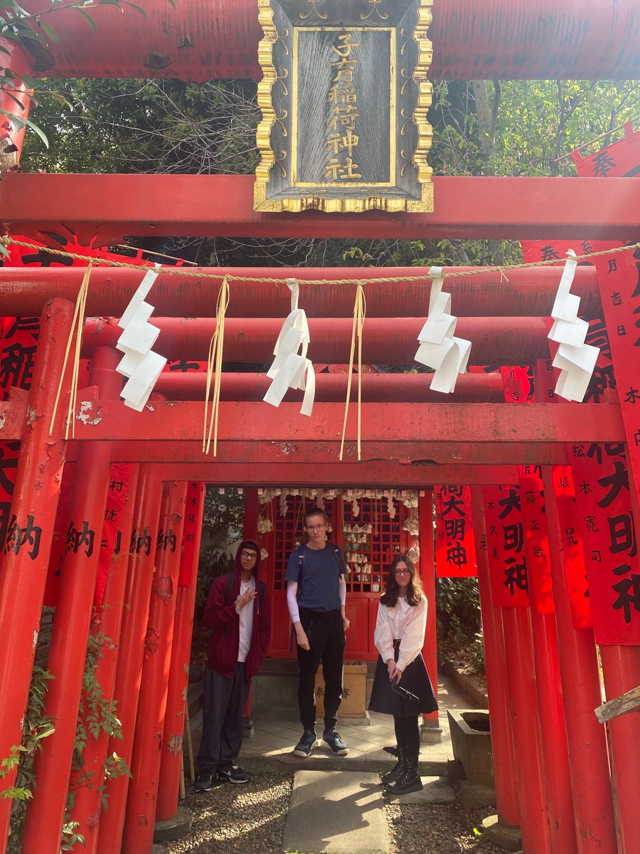 OhgsRS's tweet photo. First shrine of the day on the Japan trip. The Kitsune, fox sprite, is a common feature of Japanese shrines. https://t.co/hgQhudVN8G