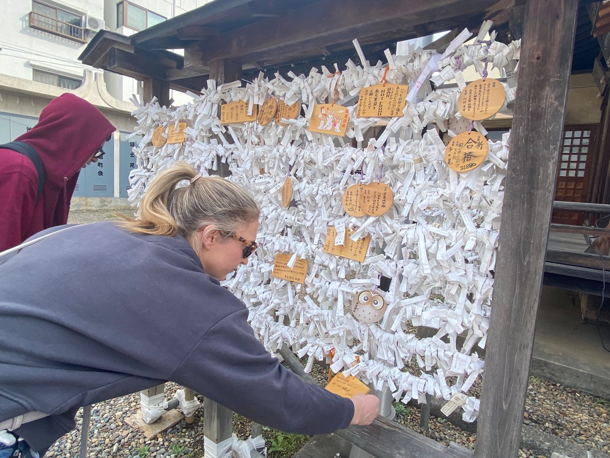 OhgsRS's tweet photo. First shrine of the day on the Japan trip. The Kitsune, fox sprite, is a common feature of Japanese shrines. https://t.co/hgQhudVN8G